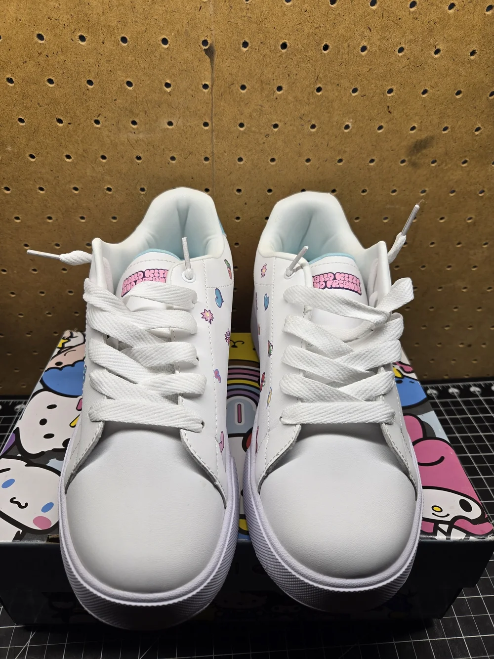 Heelys Hello Kitty and Friends Kids Shoe Box - Multicolor